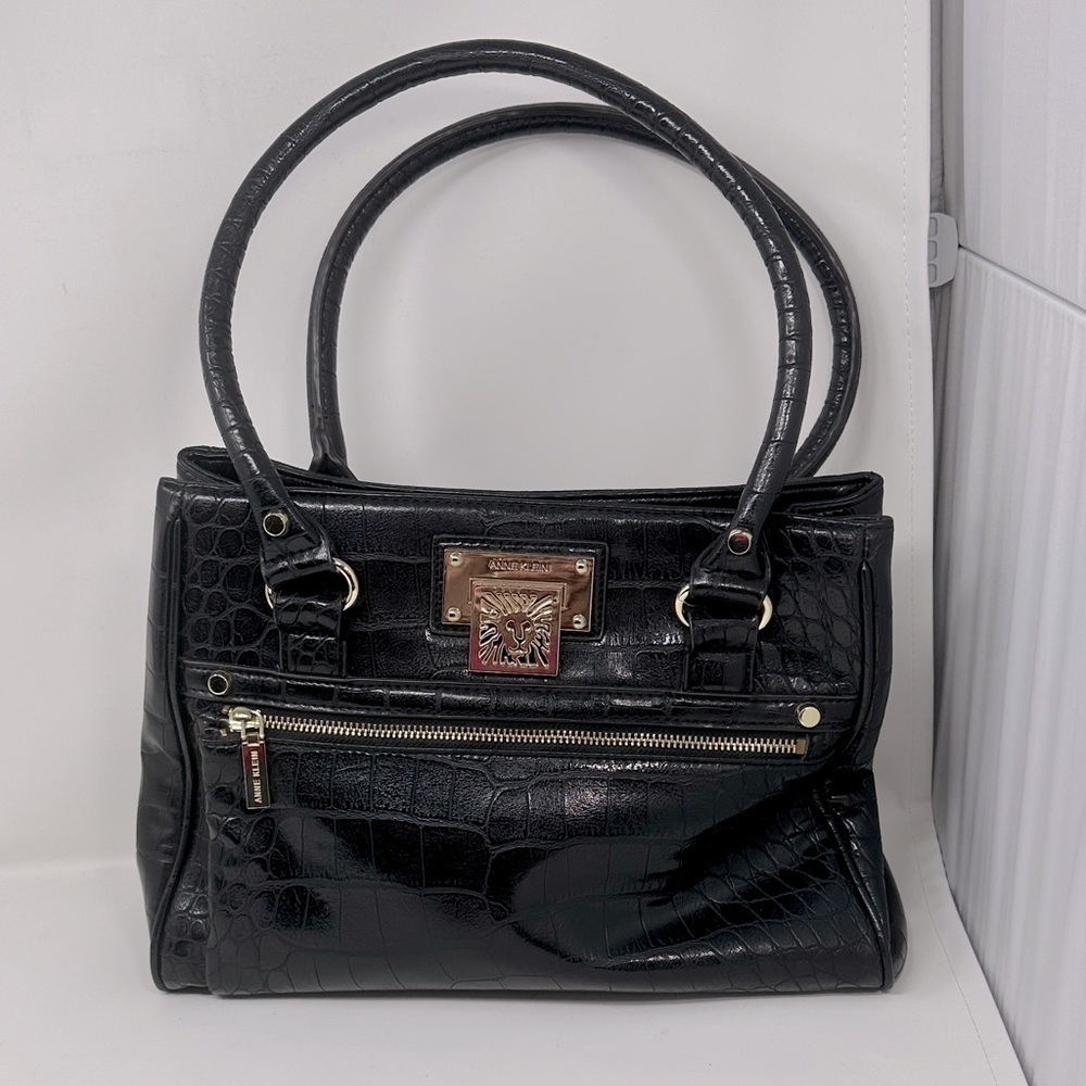 Anne Klein Shoulder bag